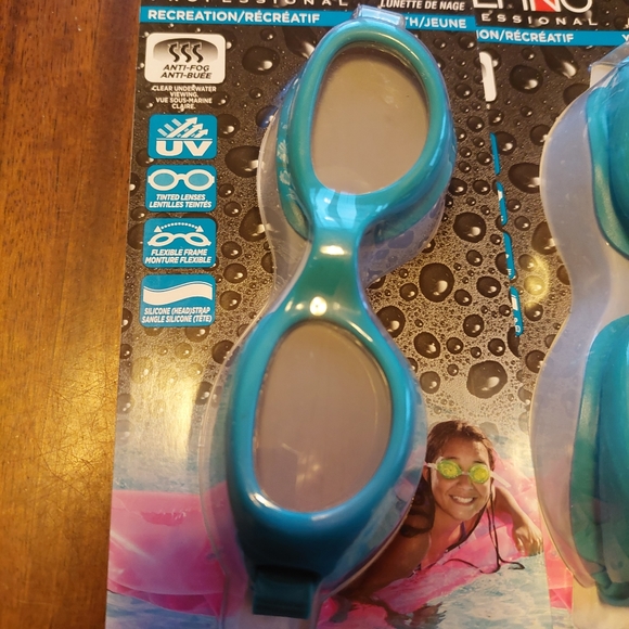 Swim Goggles Swimming Dolfino BNWT Youth 7+ Recreational Blue Lot of 4 - Picture 3 of 3